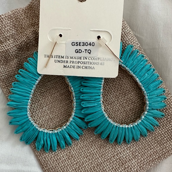 Statement earrings - Picture 3 of 4